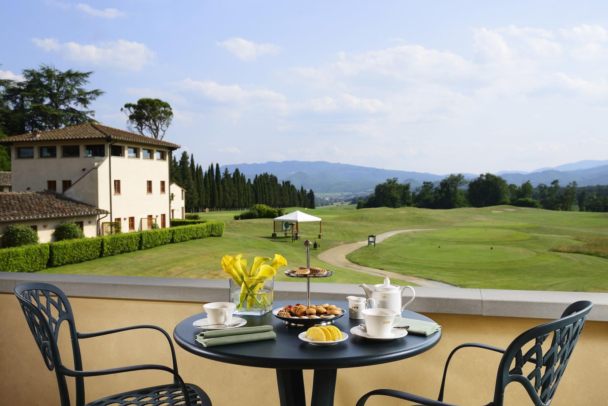 Unahotels Poggio Dei Medici Toscana Скарперия Екстериор снимка