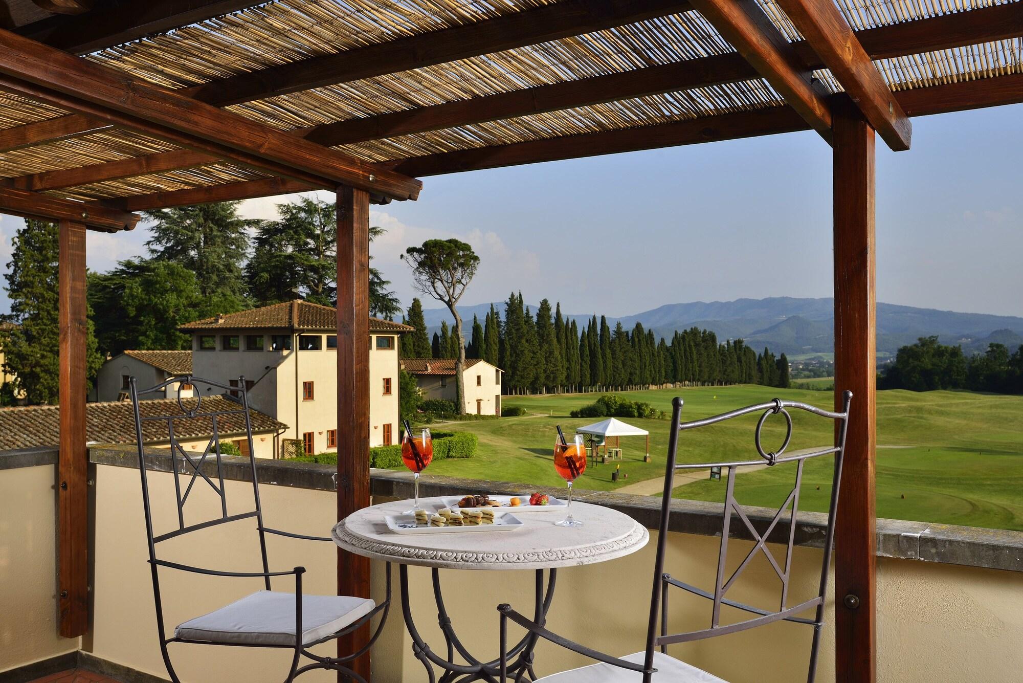 Unahotels Poggio Dei Medici Toscana Скарперия Екстериор снимка
