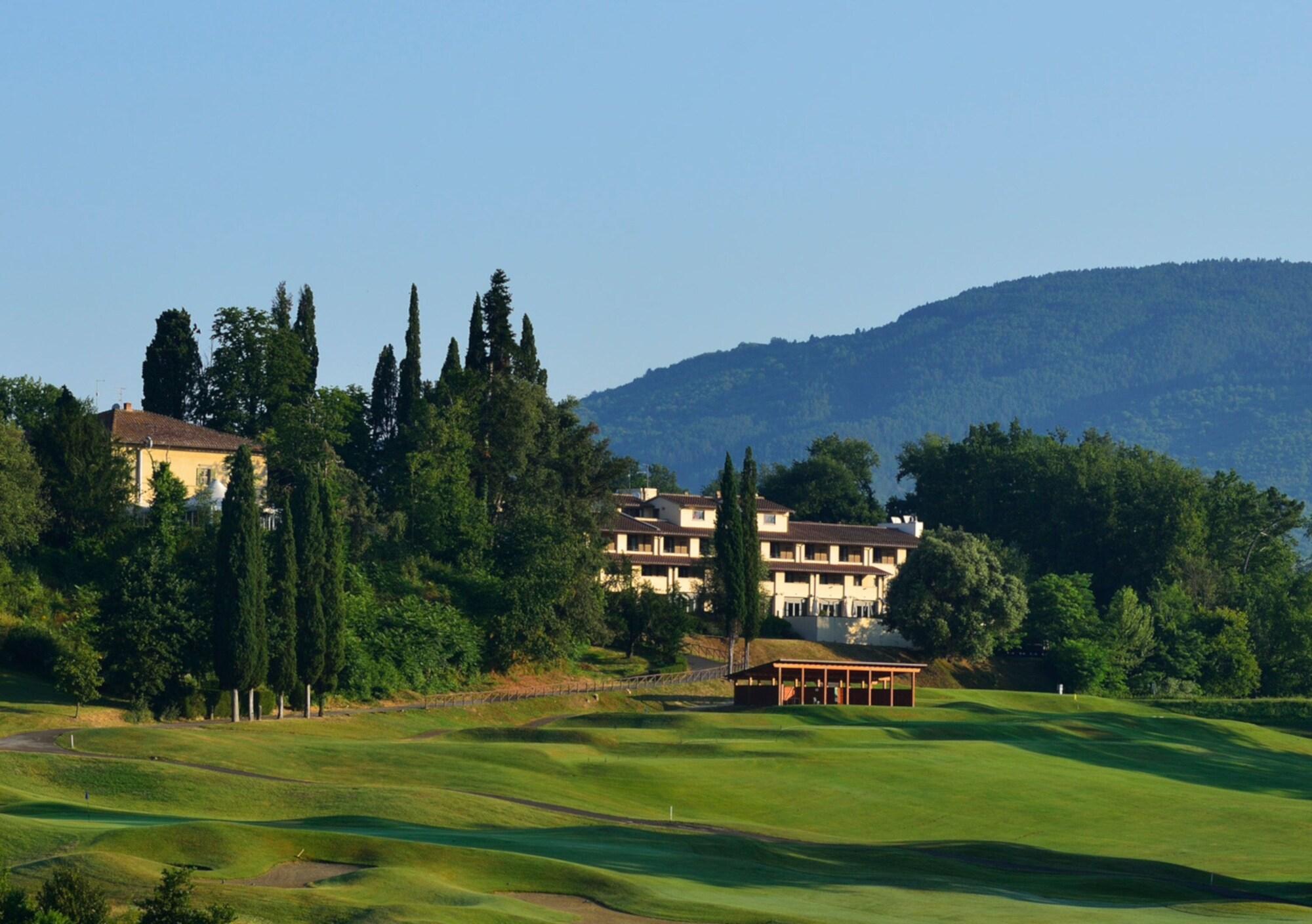 Unahotels Poggio Dei Medici Toscana Скарперия Екстериор снимка