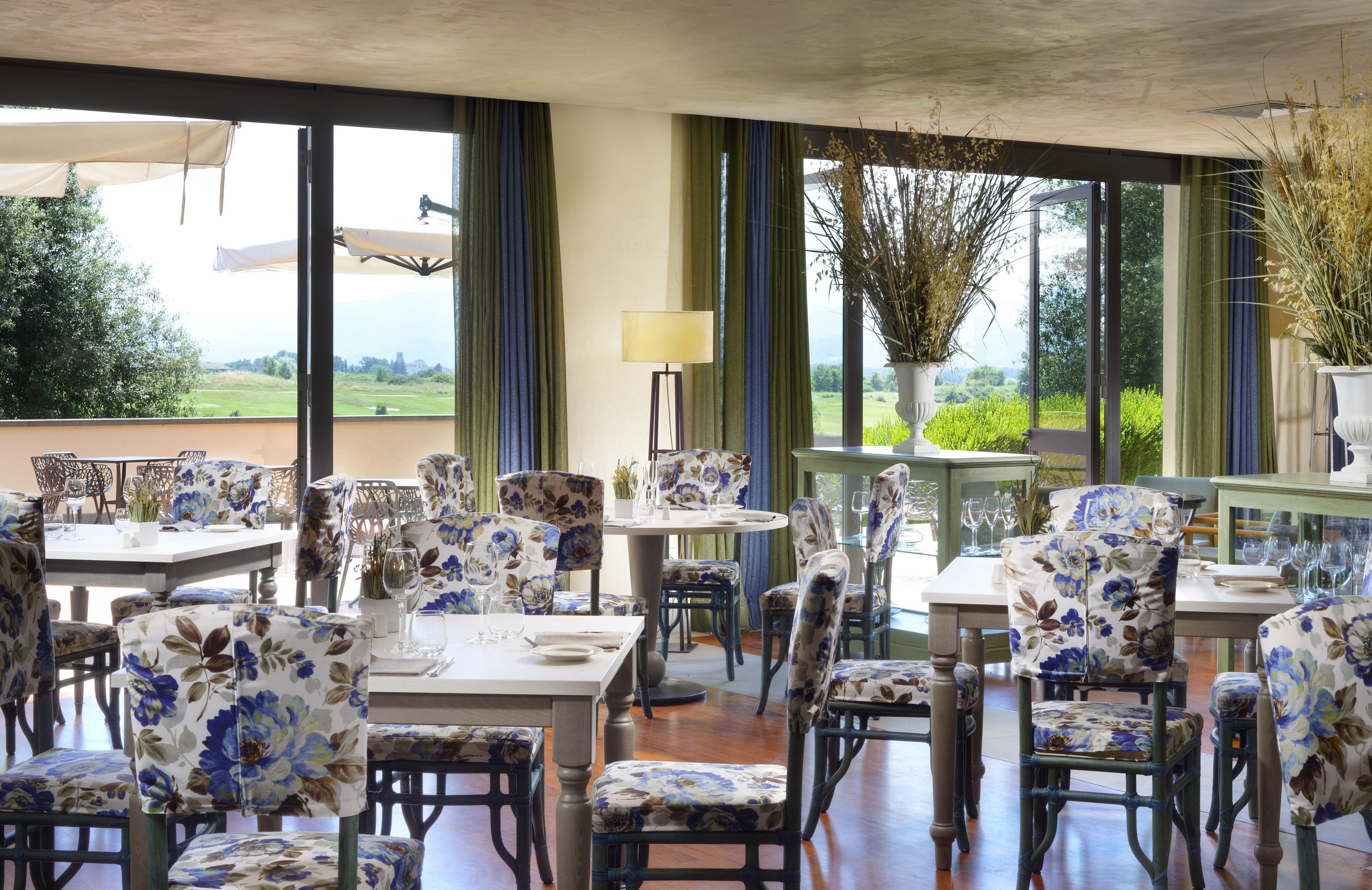 Unahotels Poggio Dei Medici Toscana Скарперия Екстериор снимка