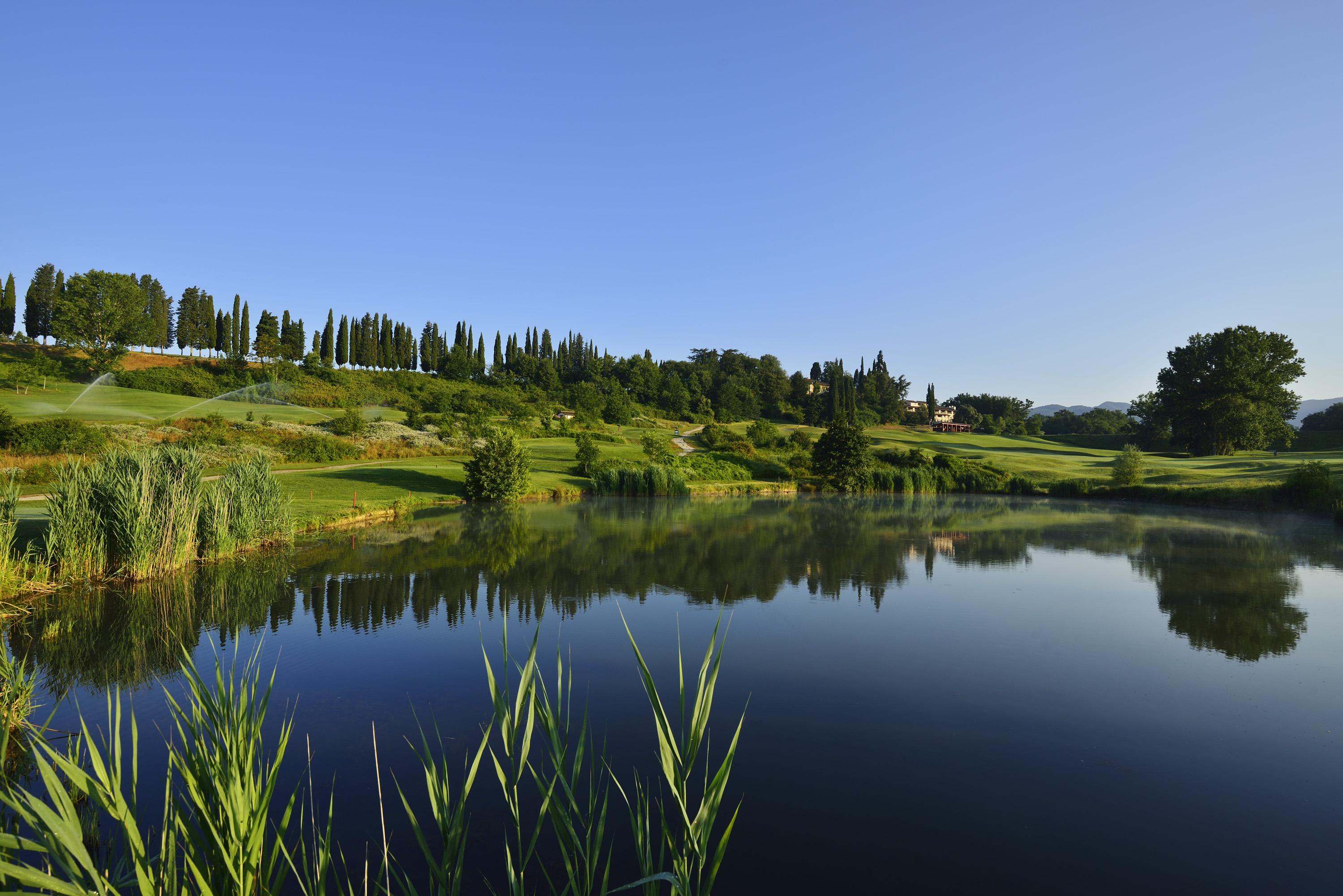 Unahotels Poggio Dei Medici Toscana Скарперия Екстериор снимка