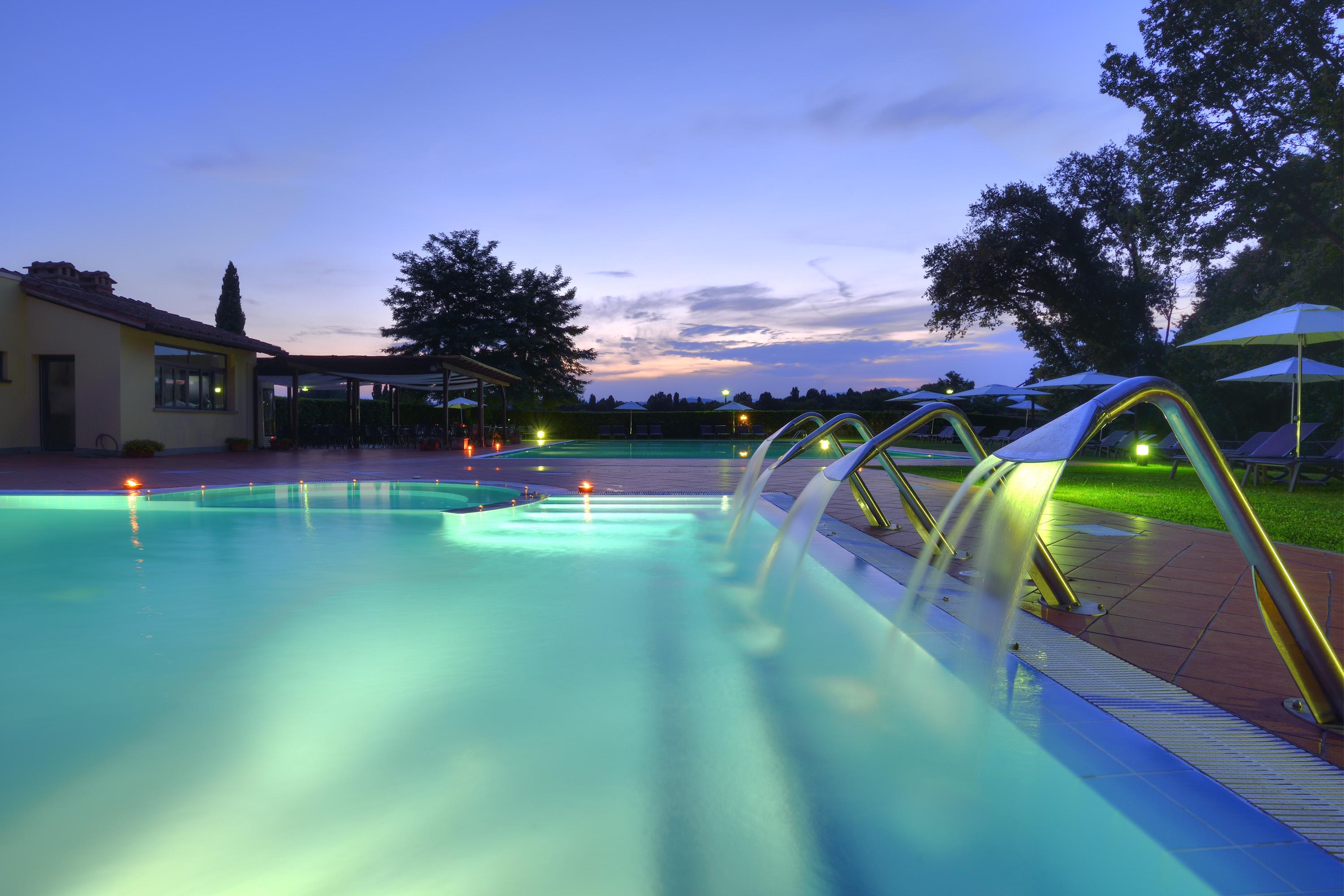 Unahotels Poggio Dei Medici Toscana Скарперия Екстериор снимка