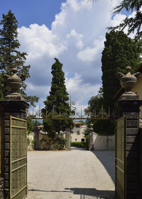 Unahotels Poggio Dei Medici Toscana Скарперия Екстериор снимка
