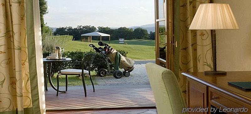 Unahotels Poggio Dei Medici Toscana Скарперия Екстериор снимка