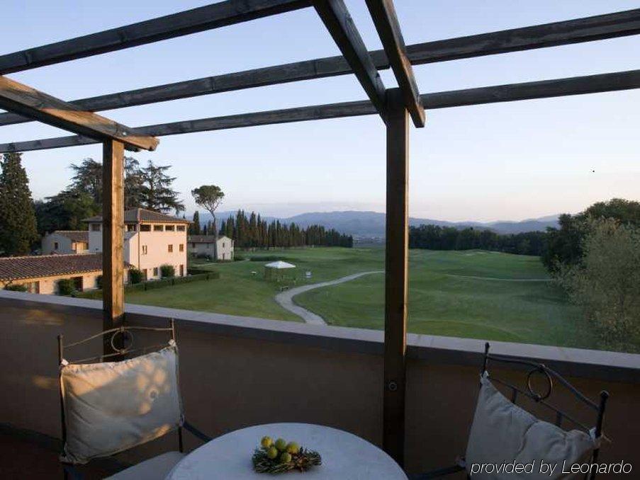 Unahotels Poggio Dei Medici Toscana Скарперия Екстериор снимка