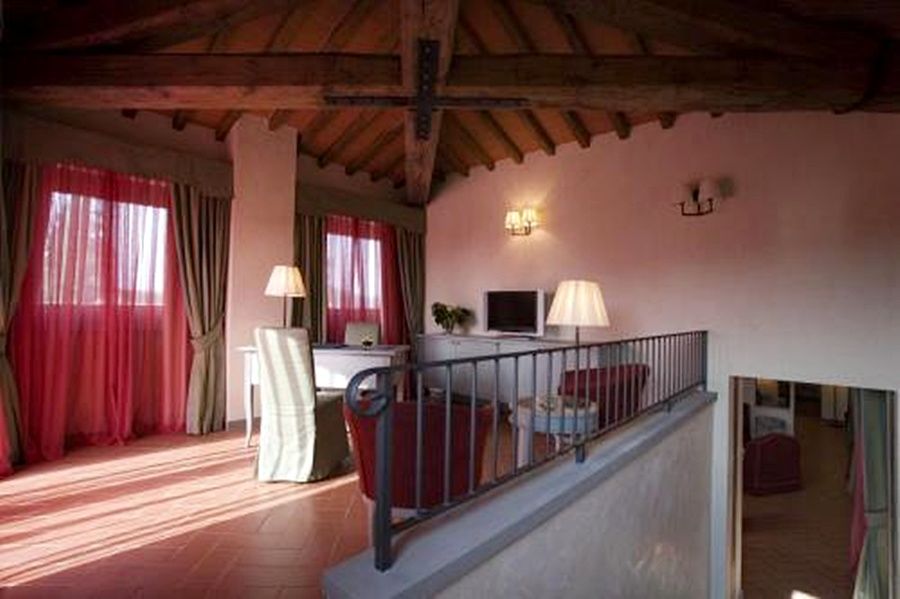 Unahotels Poggio Dei Medici Toscana Скарперия Екстериор снимка