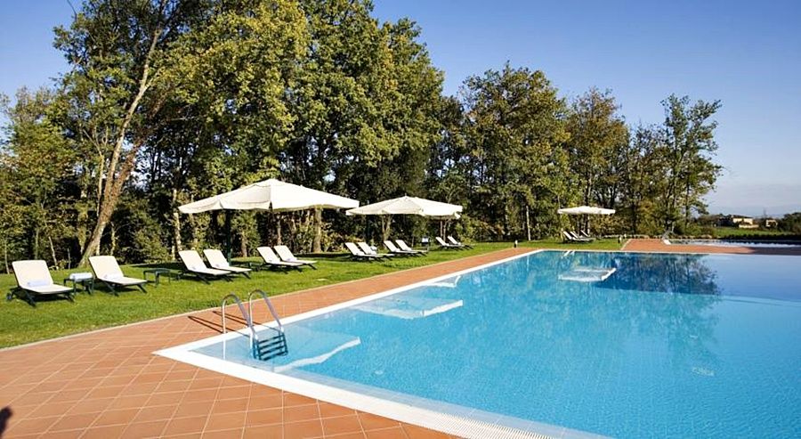 Unahotels Poggio Dei Medici Toscana Скарперия Екстериор снимка