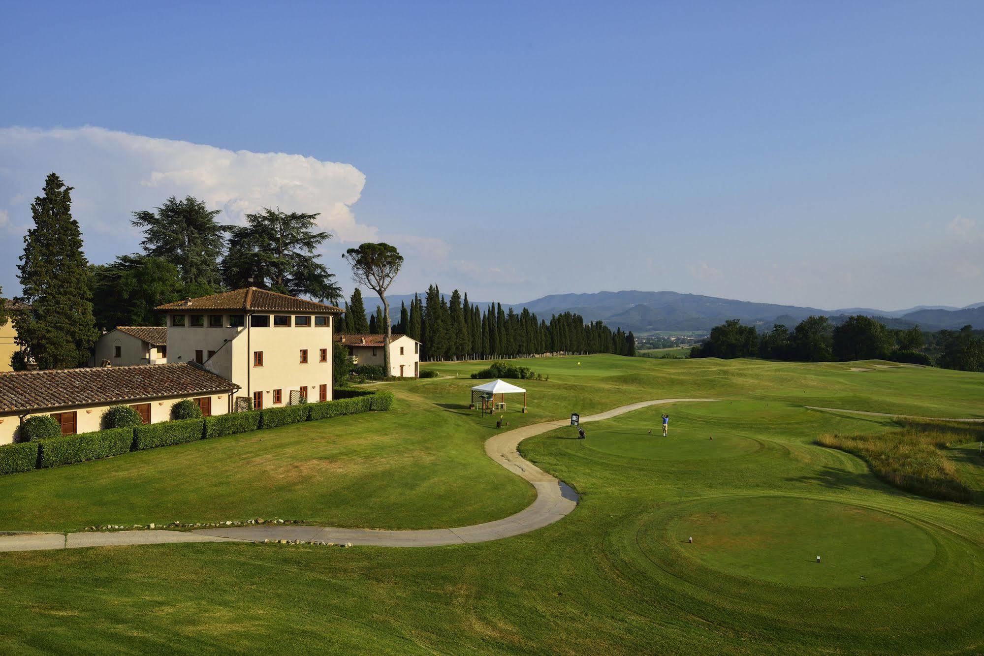 Unahotels Poggio Dei Medici Toscana Скарперия Екстериор снимка