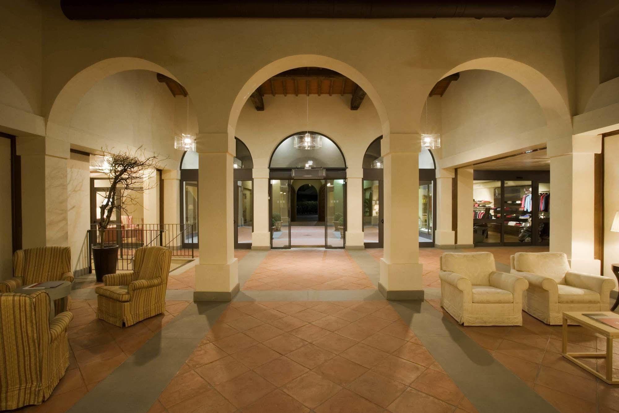 Unahotels Poggio Dei Medici Toscana Скарперия Екстериор снимка