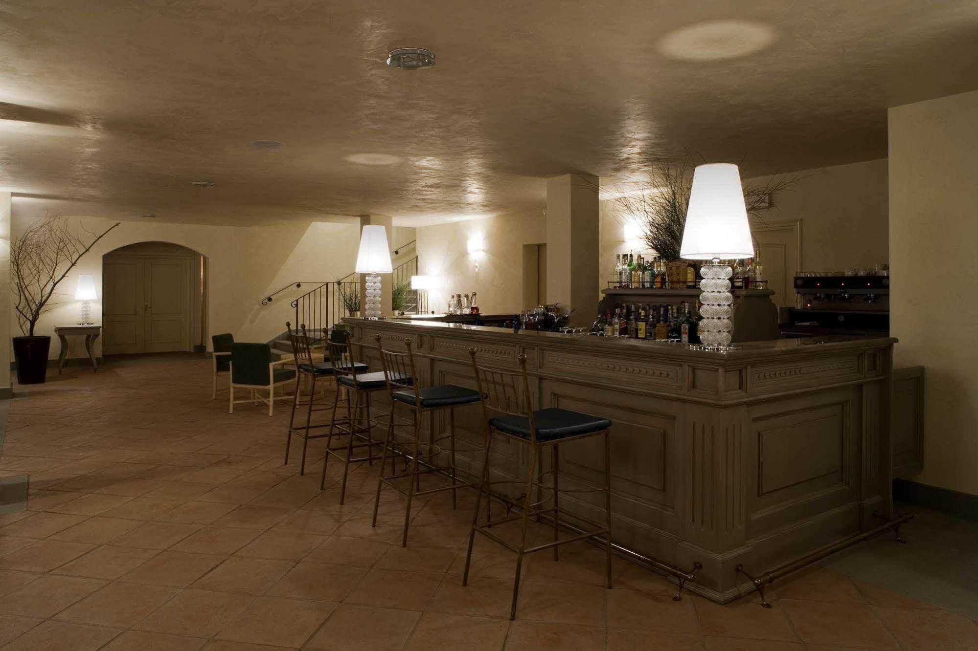 Unahotels Poggio Dei Medici Toscana Скарперия Екстериор снимка