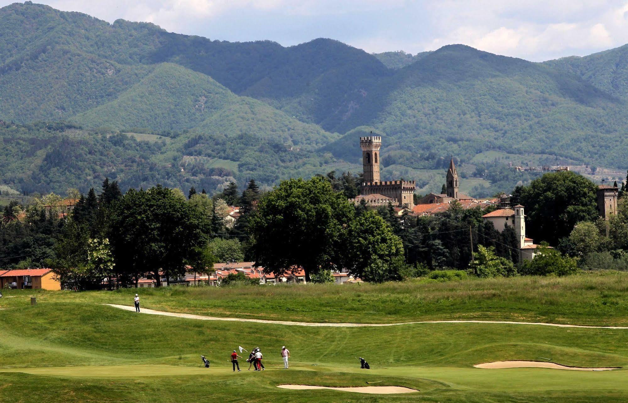 Unahotels Poggio Dei Medici Toscana Скарперия Екстериор снимка