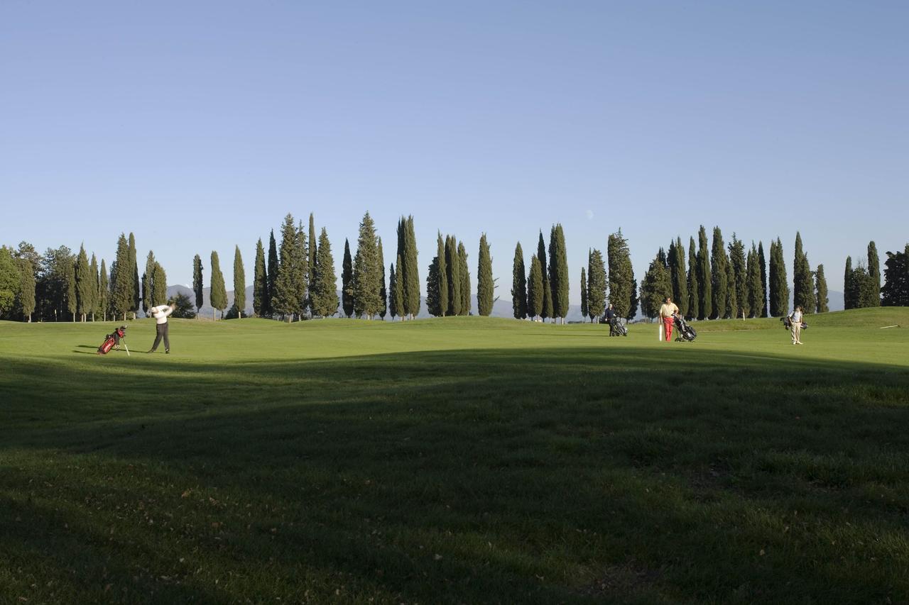 Unahotels Poggio Dei Medici Toscana Скарперия Стая снимка